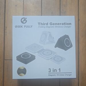 Geek Fully 3 in 1 Magnetic Wireless Charger